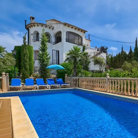 Pinecrest Villa *